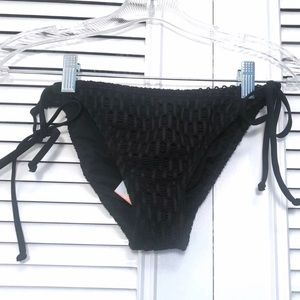 Roxy - NWT Crocheted Black String Bikini Bottom!